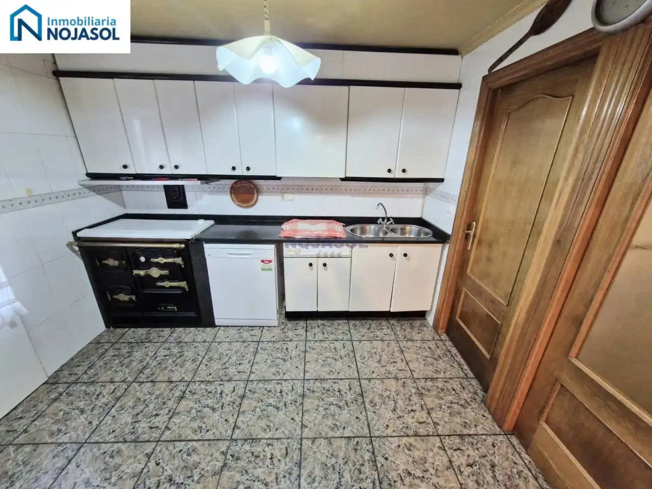 Cocina de Casa adosada en venta en Noja con Calefacción, Jardín privado y Amueblado