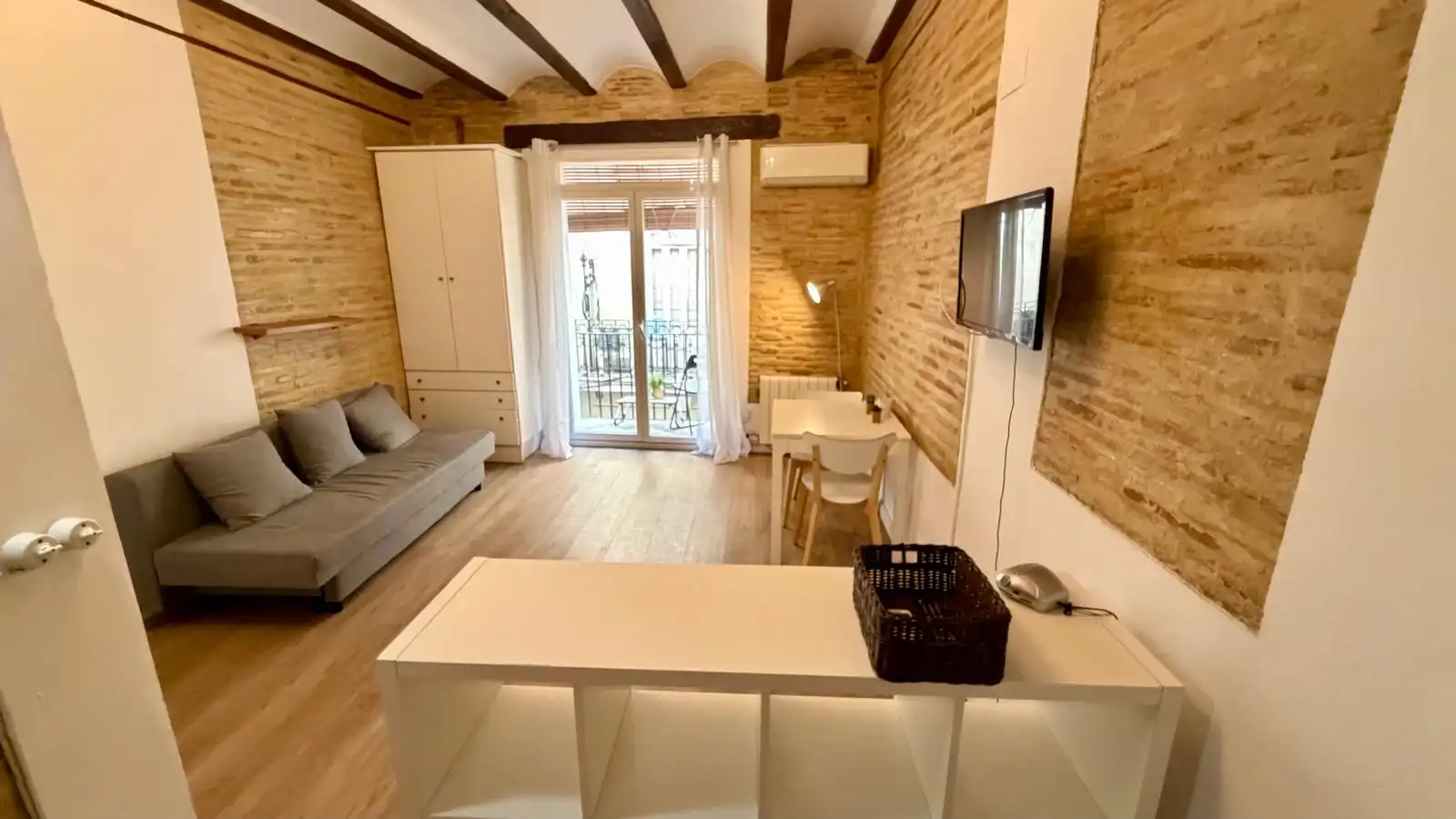Wohnzimmer von Wohnung zur Miete in Valencia mit Klimaanlage, Heizung und Parkett