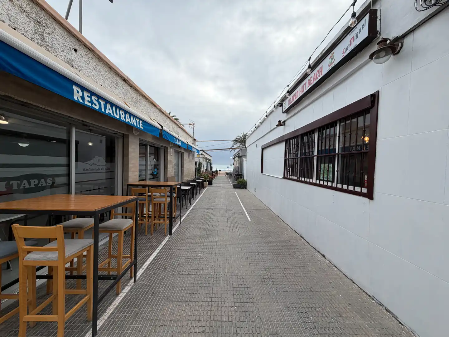 Local en venta en Alicante / Alacant con Aire acondicionado, Terraza y Amueblado