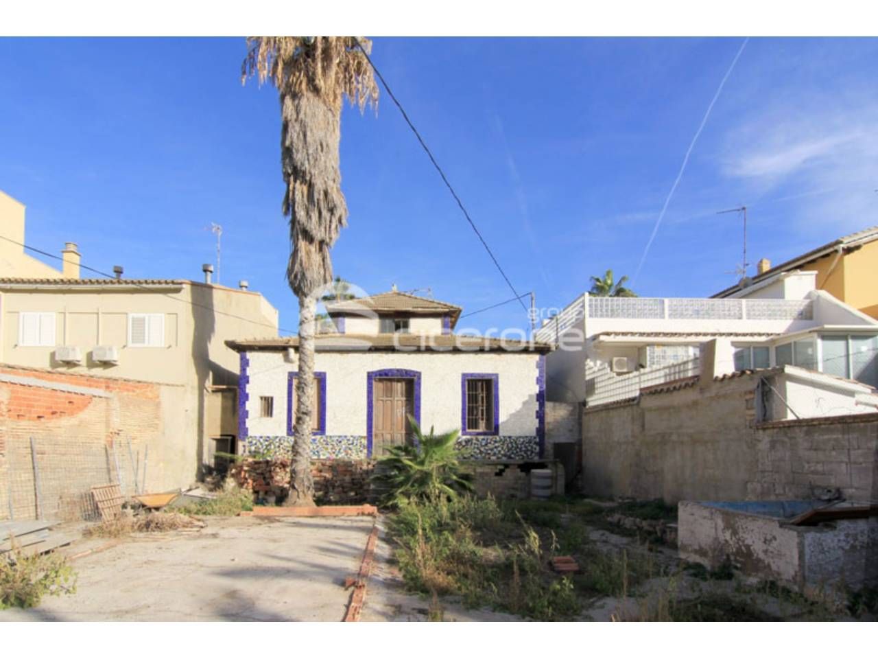 Vista exterior de Casa o xalet en venda en  Valencia Capital amb Jardí privat