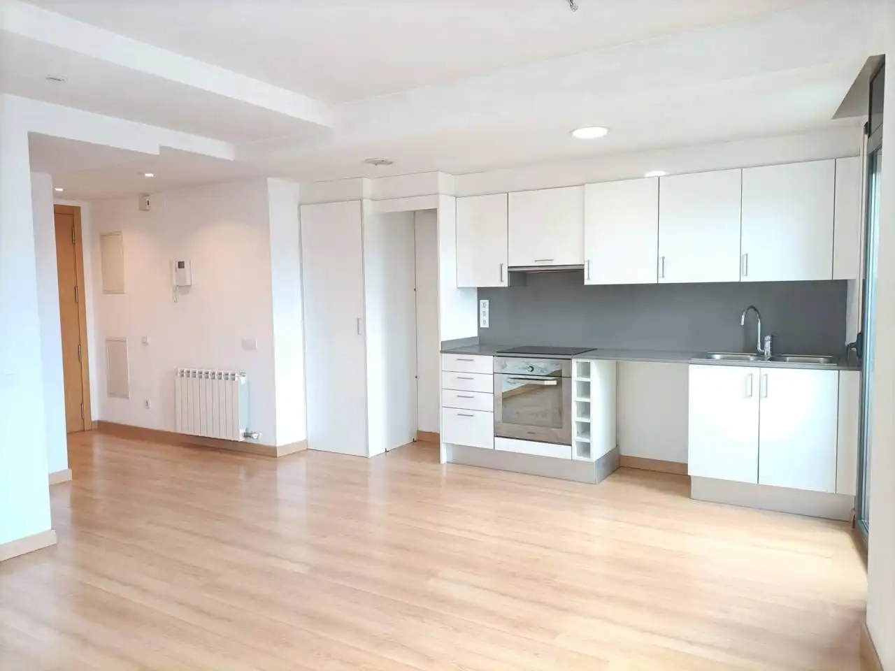 Kitchen of Flat for sale in Vic  with Heating, Parquet flooring and Balcony