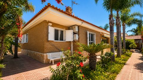 Exclusivo chalet independiente en Almardà con casa de invitados cerca de la playa