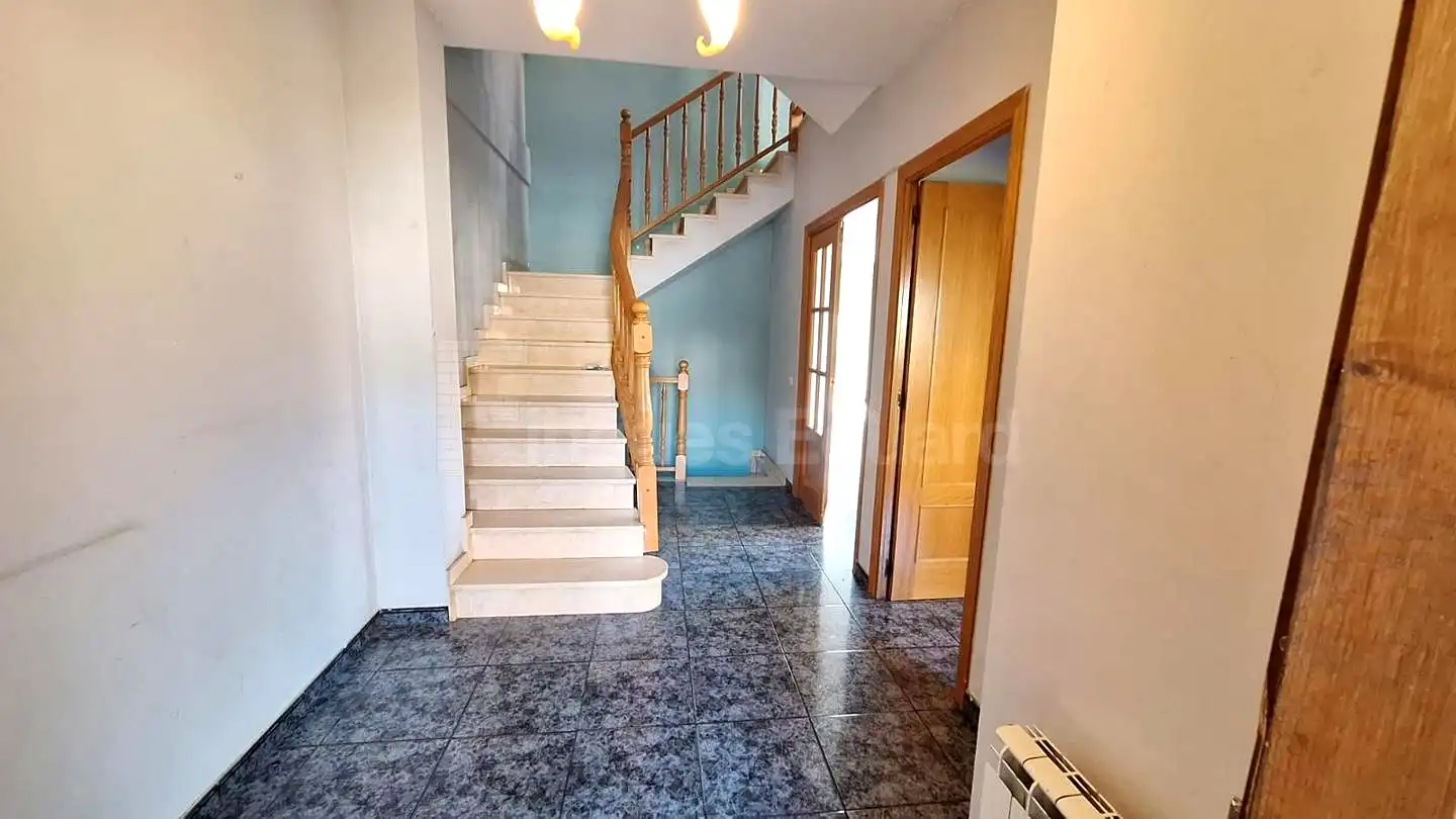 Maison mitoyenne avec jardin à vendre à Nucli Urbà, imagen 13