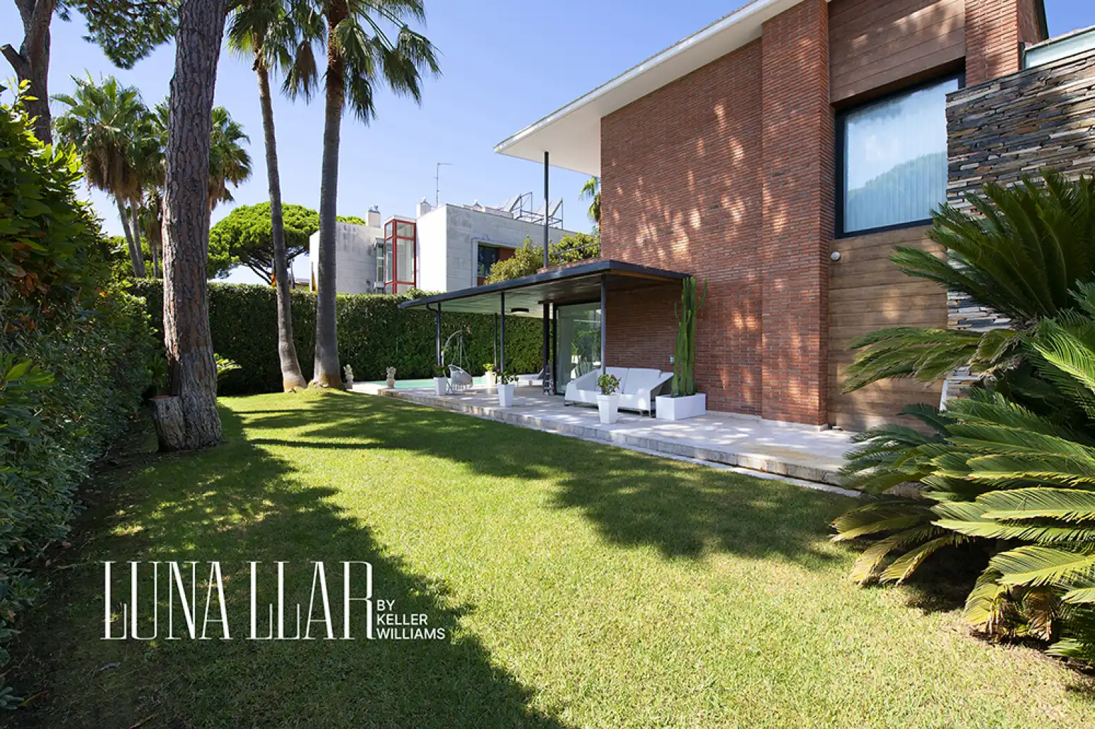 Garden of Houses for sale in Castelldefels  with Swimming Pool