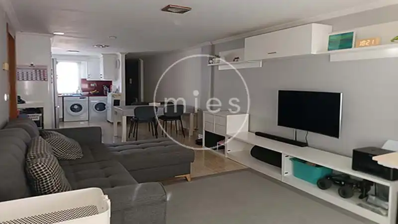 Sala d'estar de Pis en venda en Valencia amb Aire condicionat