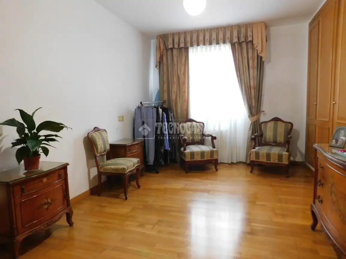 Habitación de Piso en venta en Zaragoza
