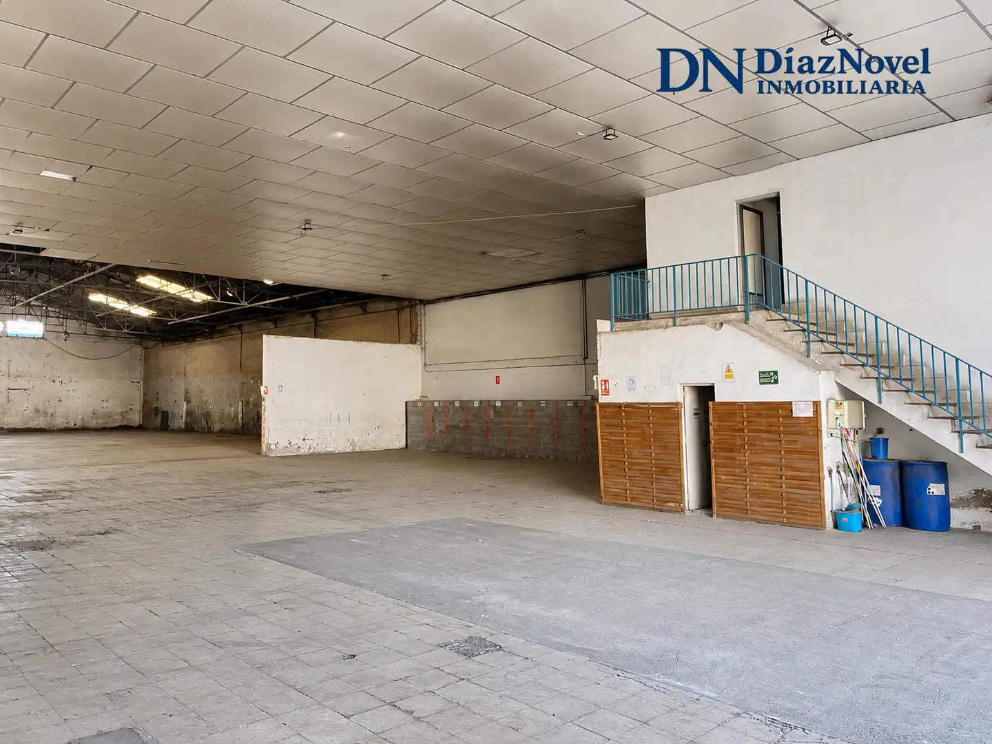 Nave industrial de alquiler en Málaga con Alarma