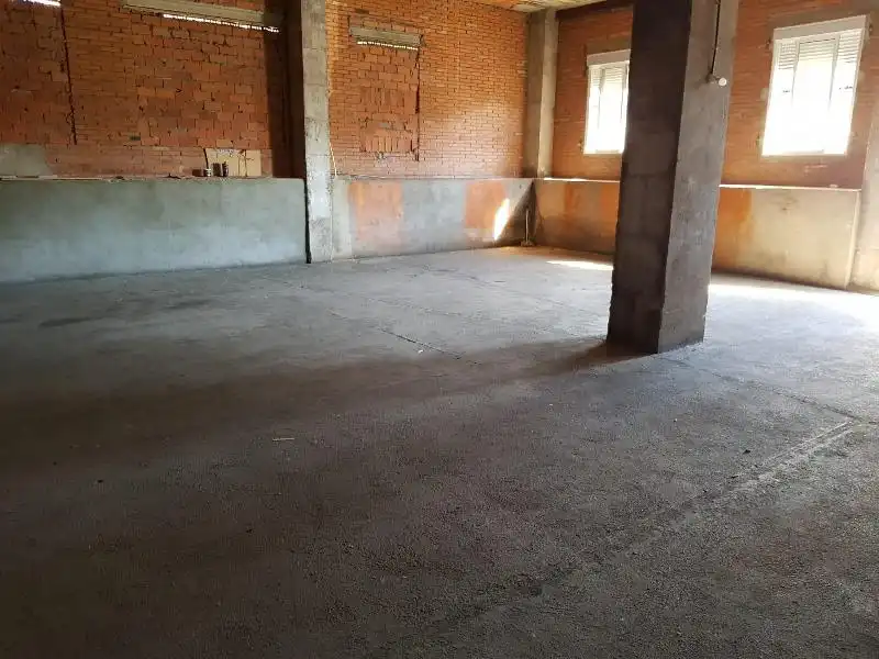 Local comercial en venda a Miralvalle - Av. Virgen del Puerto - La Data, imagen 3