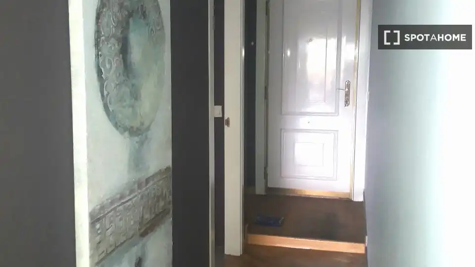 Habitación en Avenida Europa