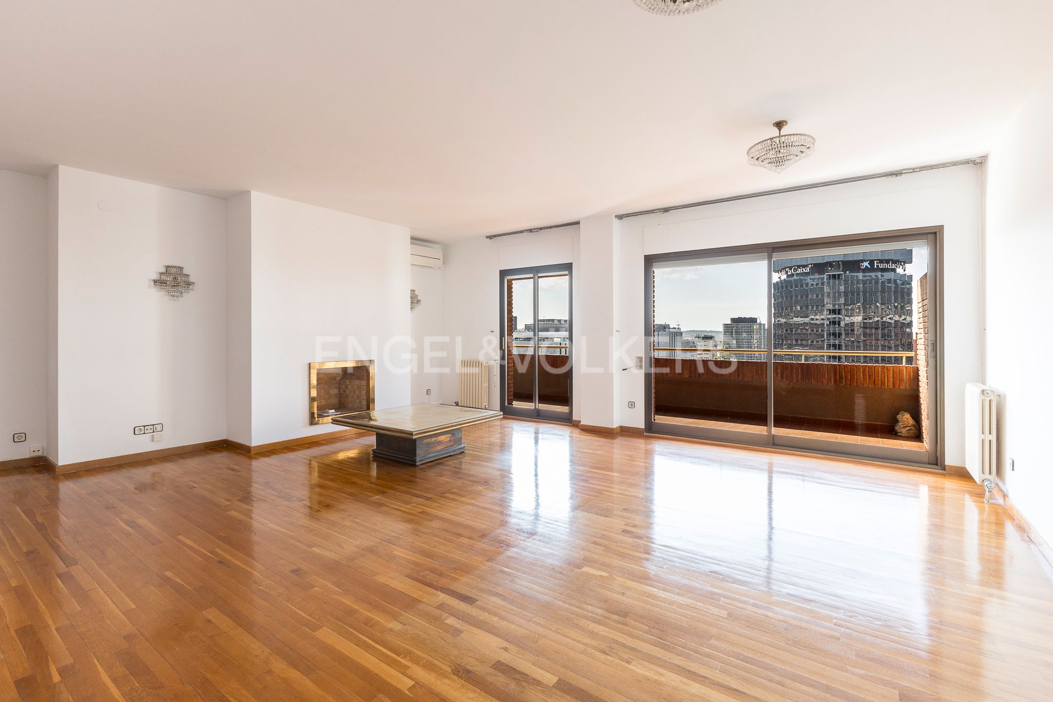 Living room of Apartment for sale in  Barcelona Capital  with Air Conditioner, Heating and Private garden