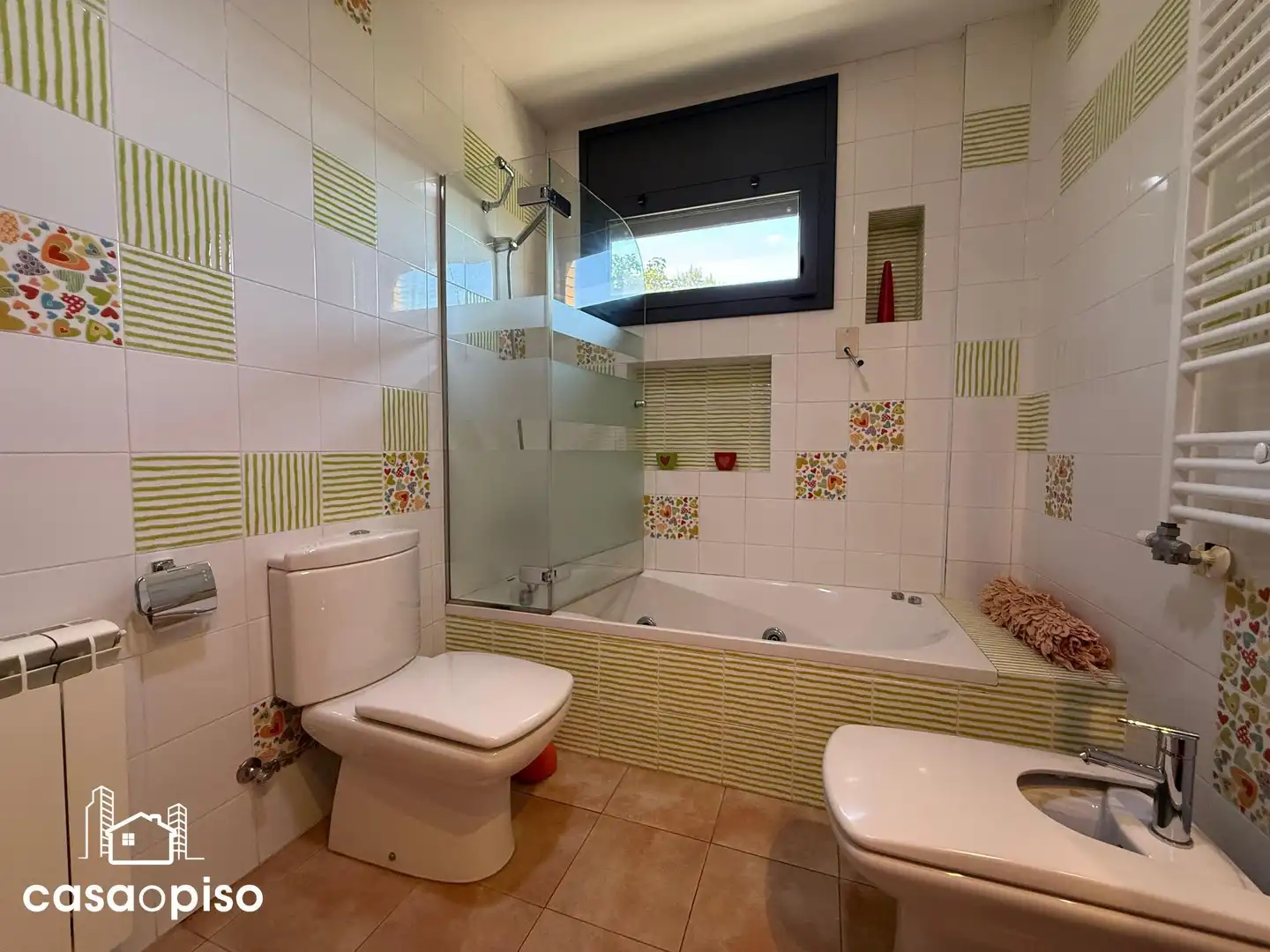 Badezimmer von Haus oder Chalet zum Verkauf in Rubí mit Klimaanlage, Heizung und Privatgarten
