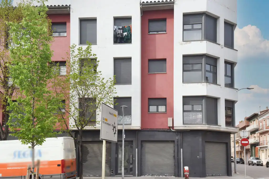 Vista exterior de Piso en venta en Manlleu con Calefacción