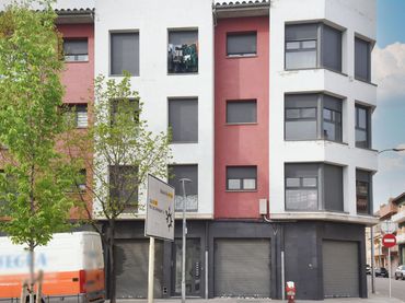 Piso con ascensor en venta en Av Puigmal