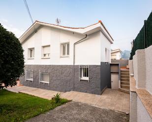 Exterior view of Single-family semi-detached for sale in Gijón   with Terrace