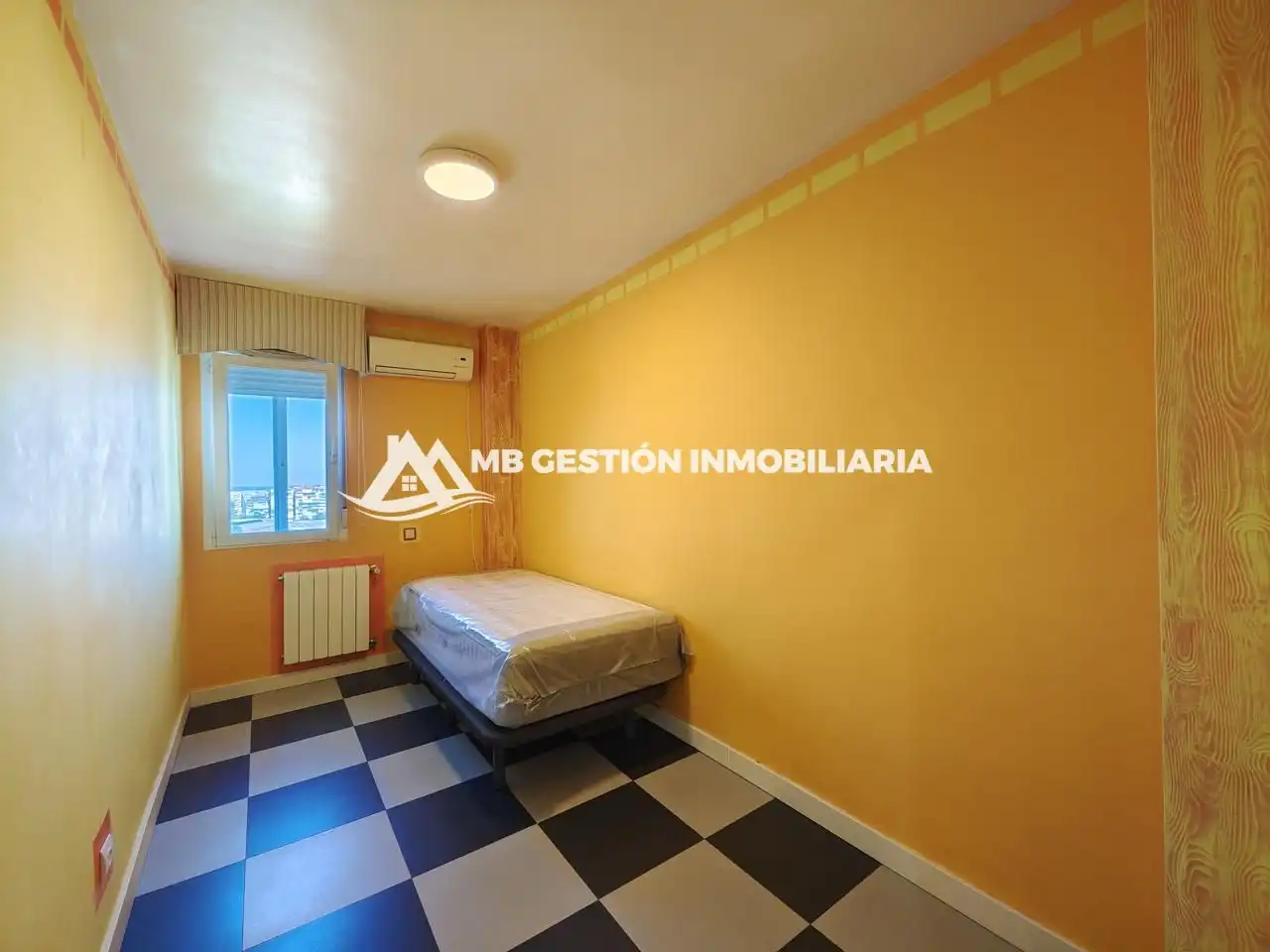 Habitación de Piso en venta en Fuenlabrada con Aire acondicionado, Calefacción y Terraza