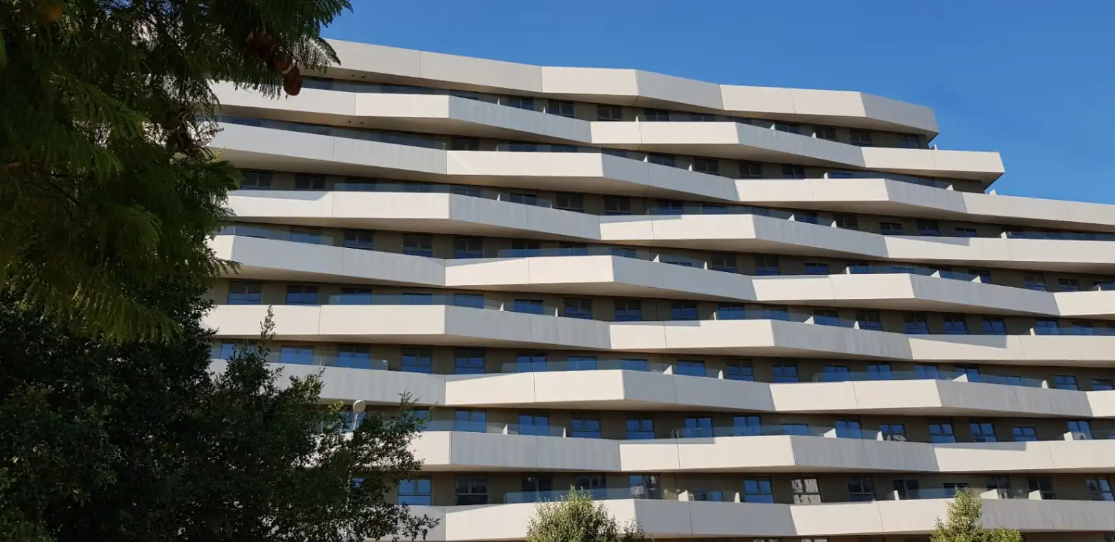 Vista exterior de Apartamento en venta en Alicante / Alacant con Aire acondicionado, Calefacción y Terraza
