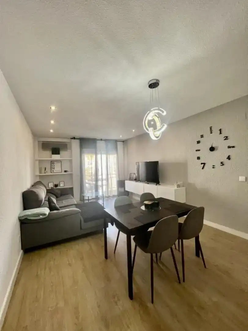 Wohnzimmer von Wohnung zur Miete in Altea mit Klimaanlage, Parkett und Möbliert