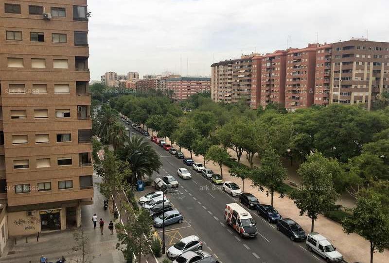 Photo 1 of Flat to rent in Ciutat Jardí, Valencia