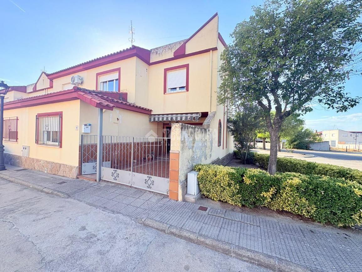 Casa adosada en venta