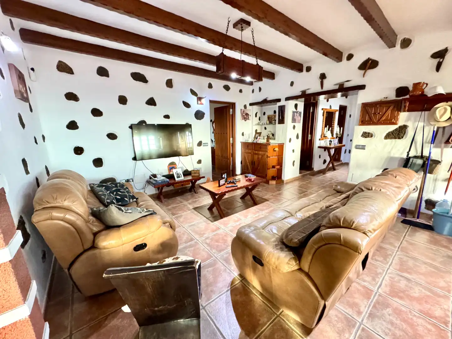 Wohnzimmer von Country house zum Verkauf in Tías mit Privatgarten, Terrasse und Möbliert