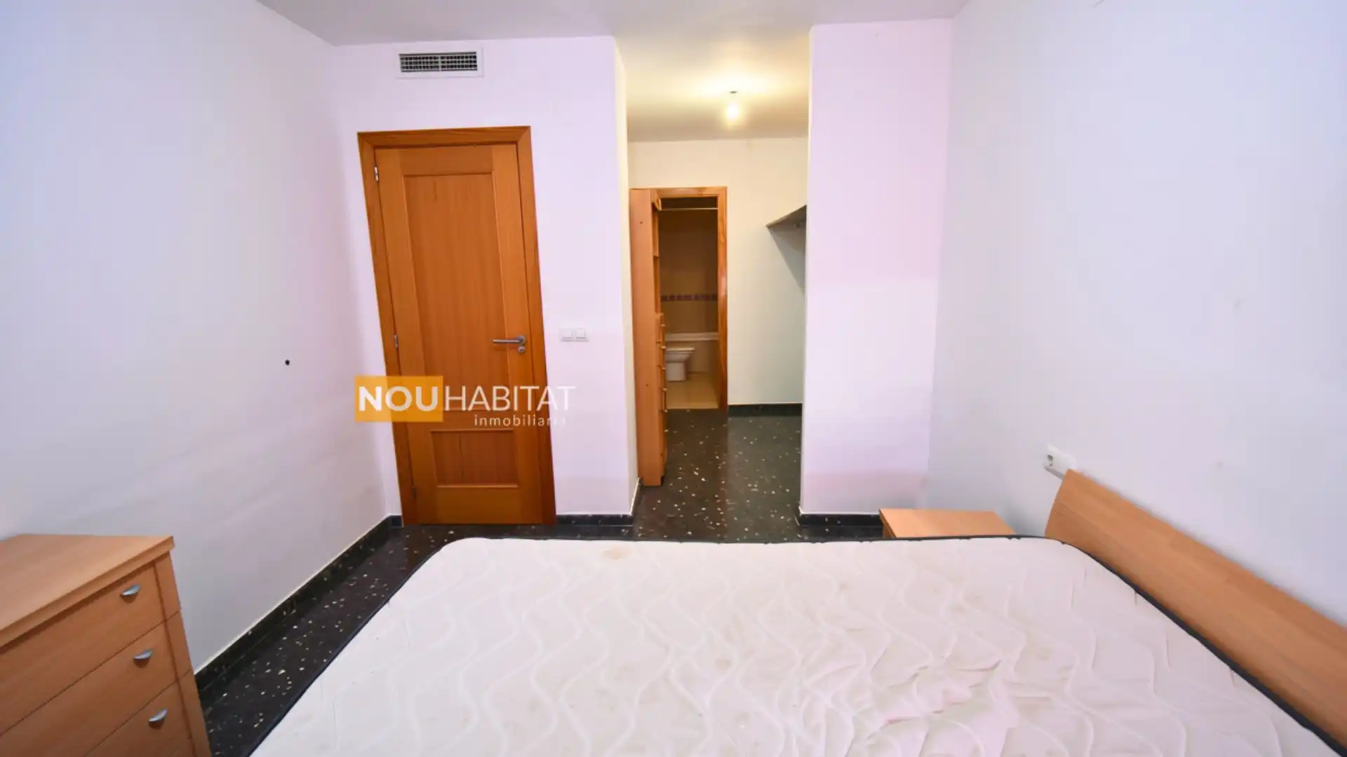 Bedroom of Flat for sale in Montroi / Montroy  with Heating and Storage room