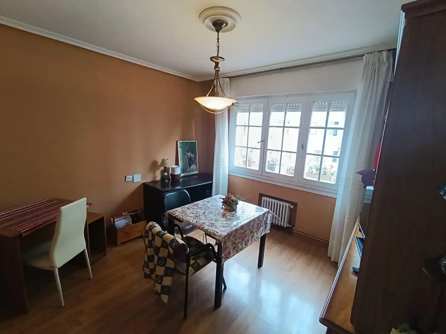 Menjador de Apartament de lloguer en Avilés amb Calefacció i Moblat