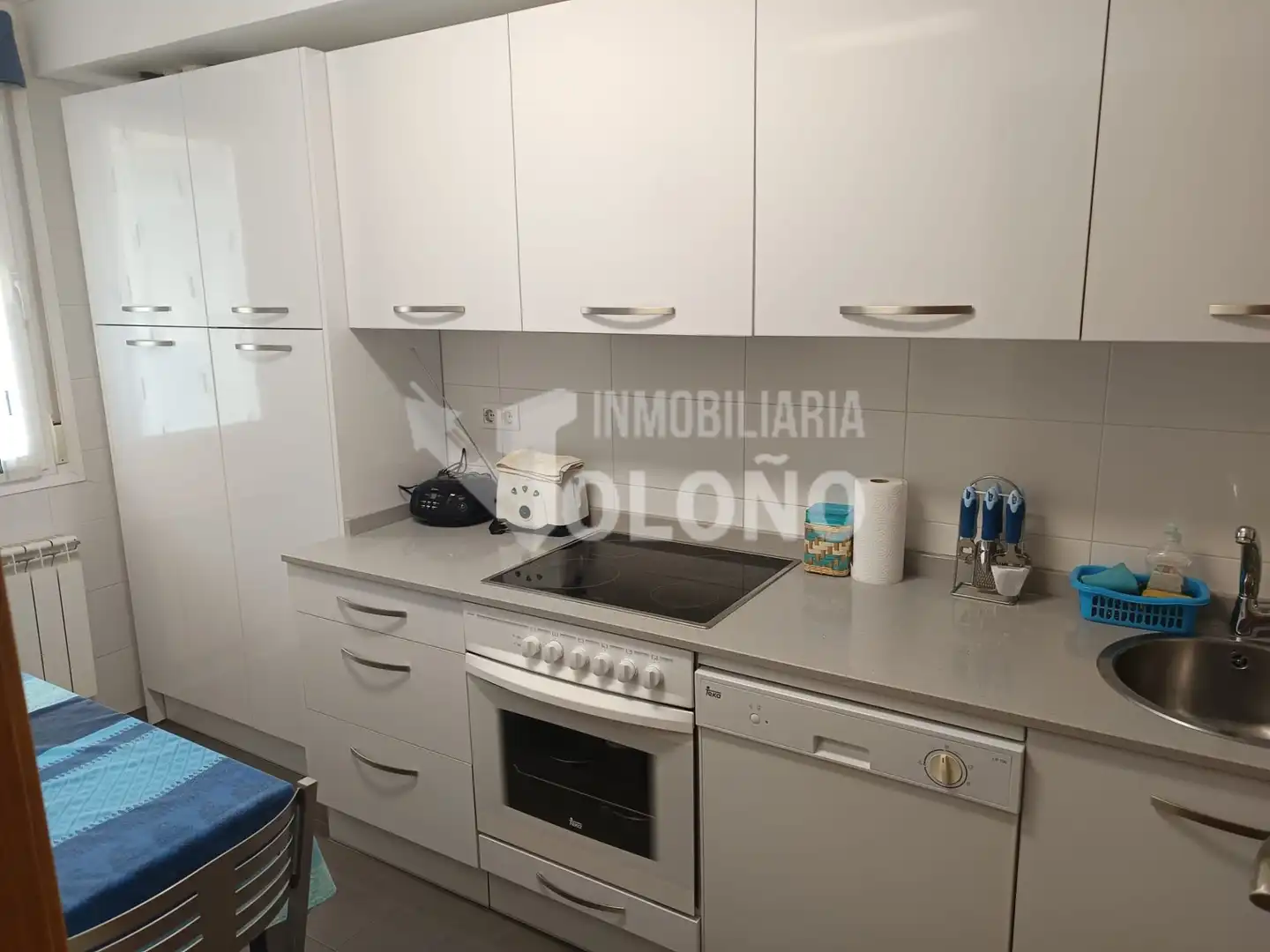 Cuina de Apartament en venda en Castañares de Rioja amb Calefacció, Moblat i Forn