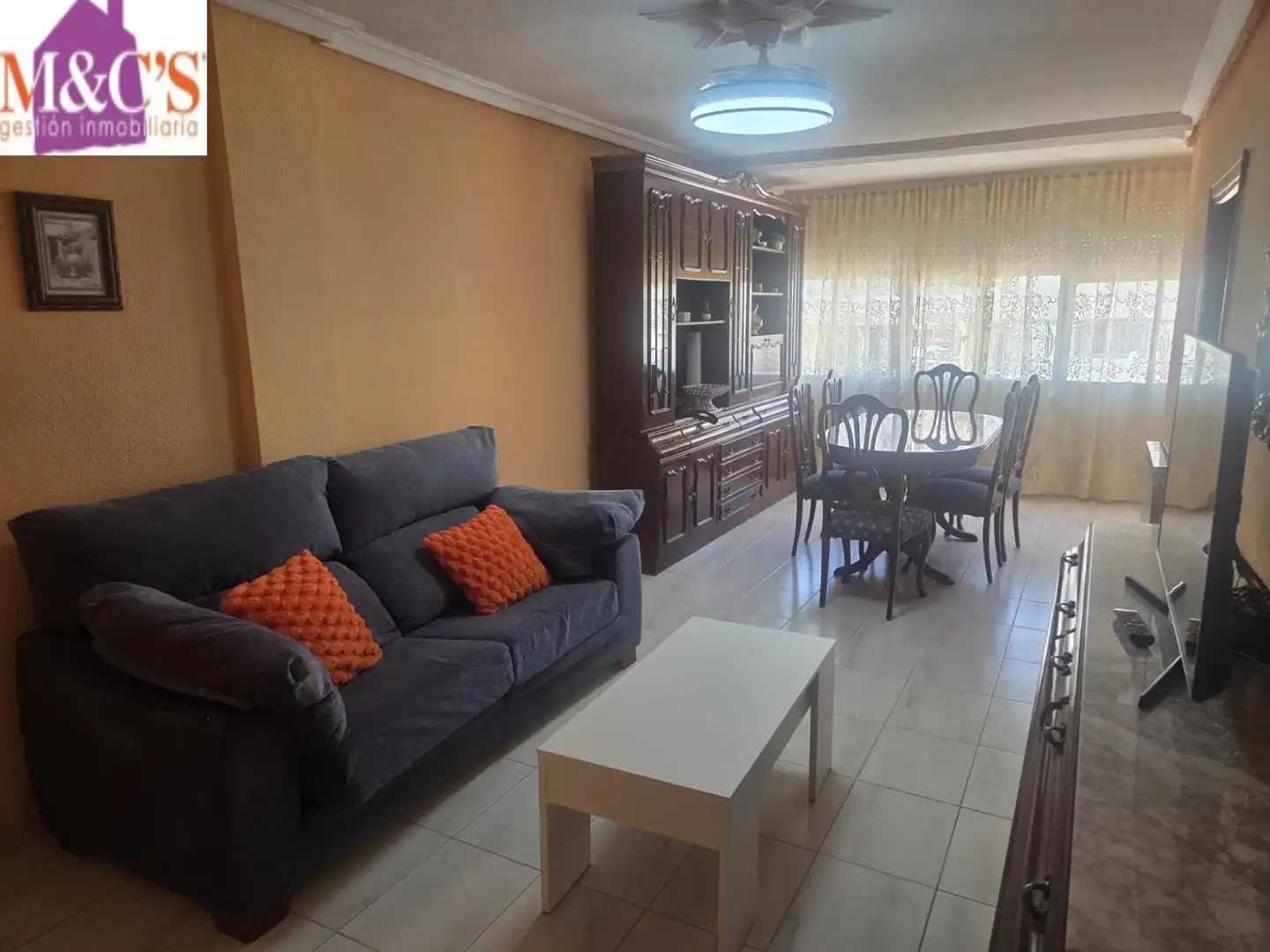 Living room of Flat for sale in PAU 2-600
