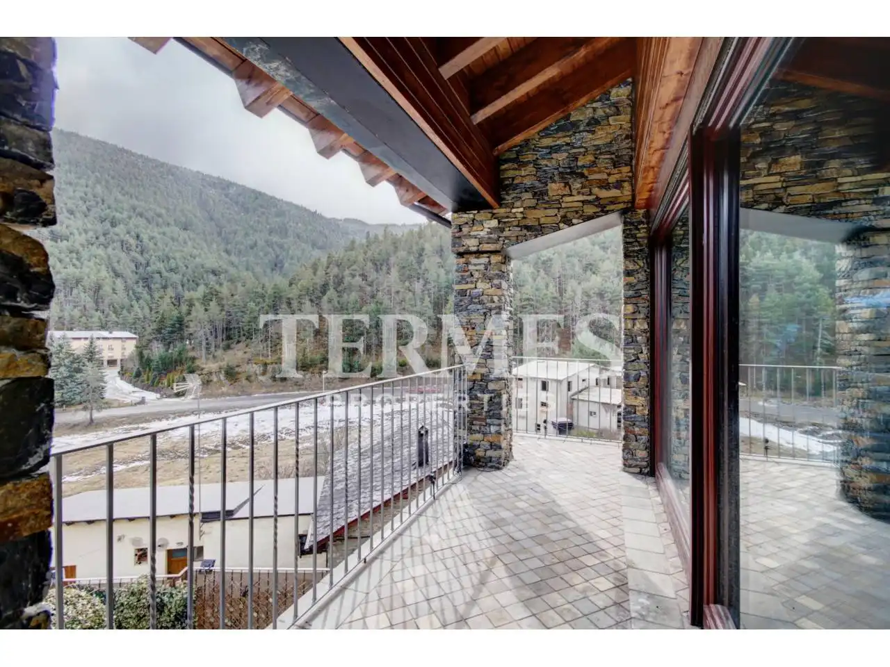 Terraza de Casa o chalet en venta en Alp con Calefacción, Jardín privado y Terraza
