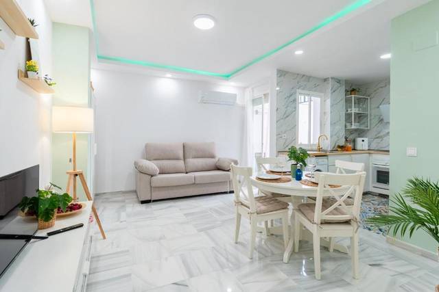 Apartamento en Alquiler en Calle Rodrigo de Triana en Triana Casco Antiguo