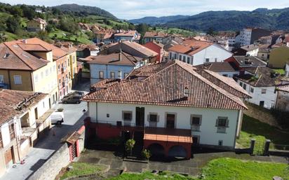 Vista exterior de Casa o xalet en venda en Salas amb Calefacció, Jardí privat i Parquet