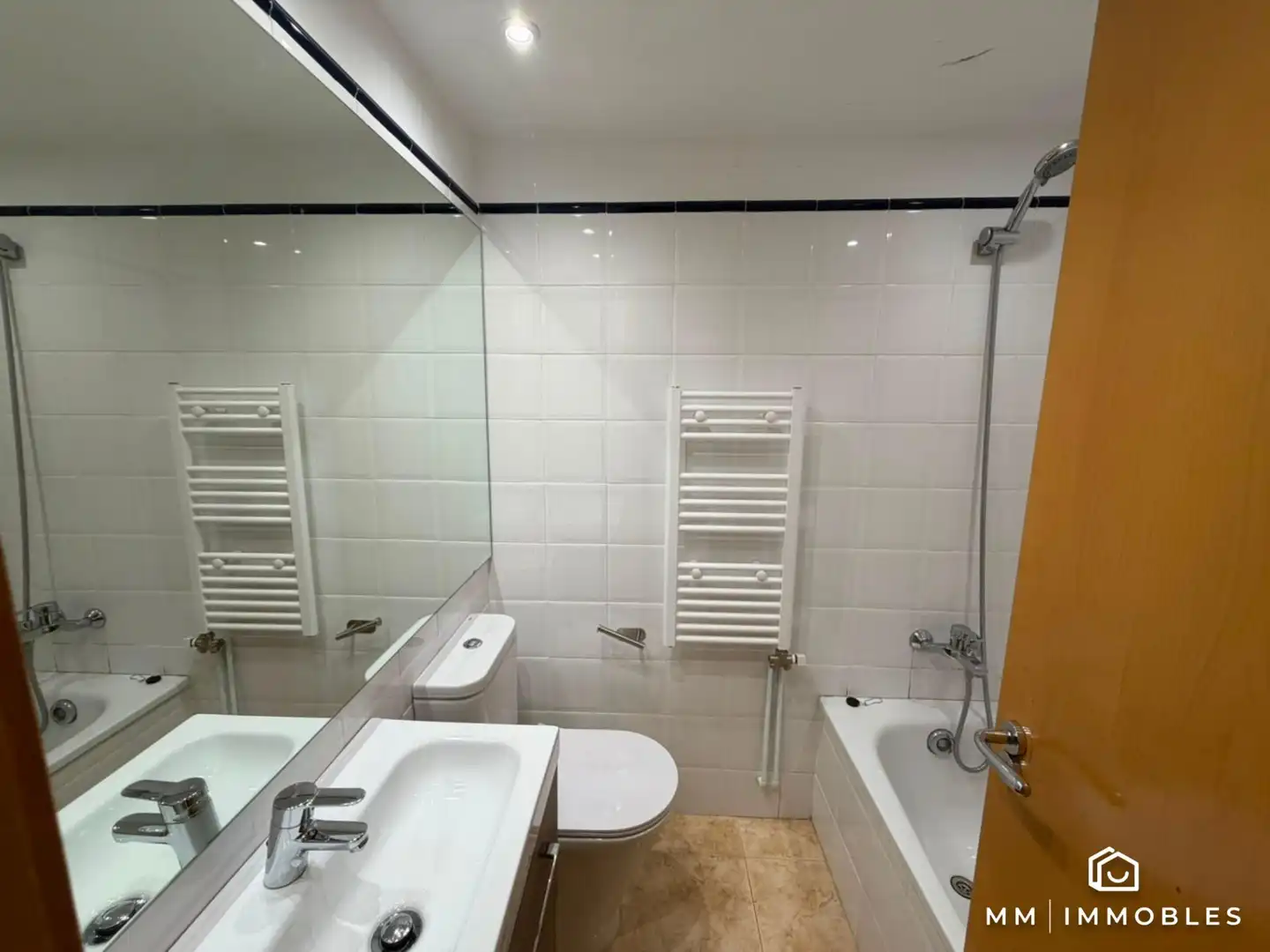 Baño de Piso de alquiler en Granollers con Aire acondicionado, Calefacción y Balcón