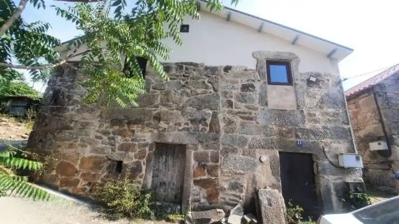 Habitatge amb jardí en venda a Covelo