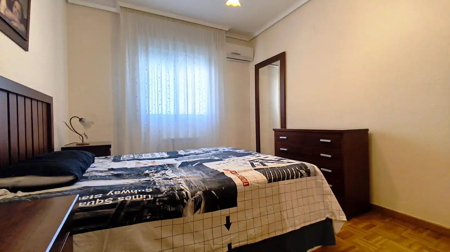 Dormitori de Planta baixa de lloguer en Madrid amb Aire condicionat, Calefacció i Parquet