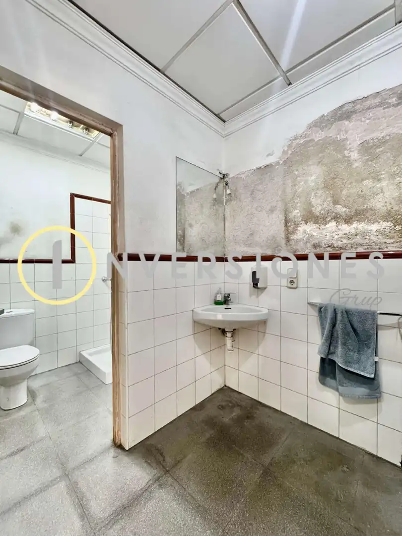 Bathroom of Industrial buildings for sale in Manacor