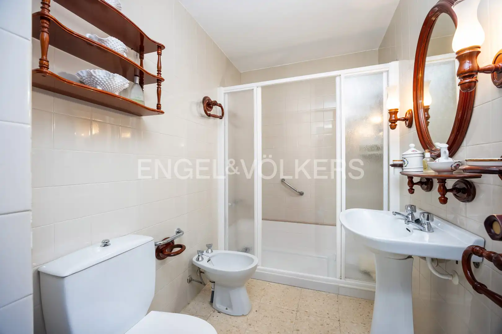 Baño de Apartamento en venta en Sanlúcar de Barrameda con Calefacción, Terraza y Balcón
