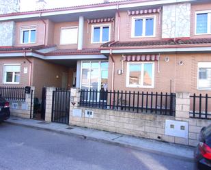 Casa adosada en venda a Calle Humilladero, Fuentespina