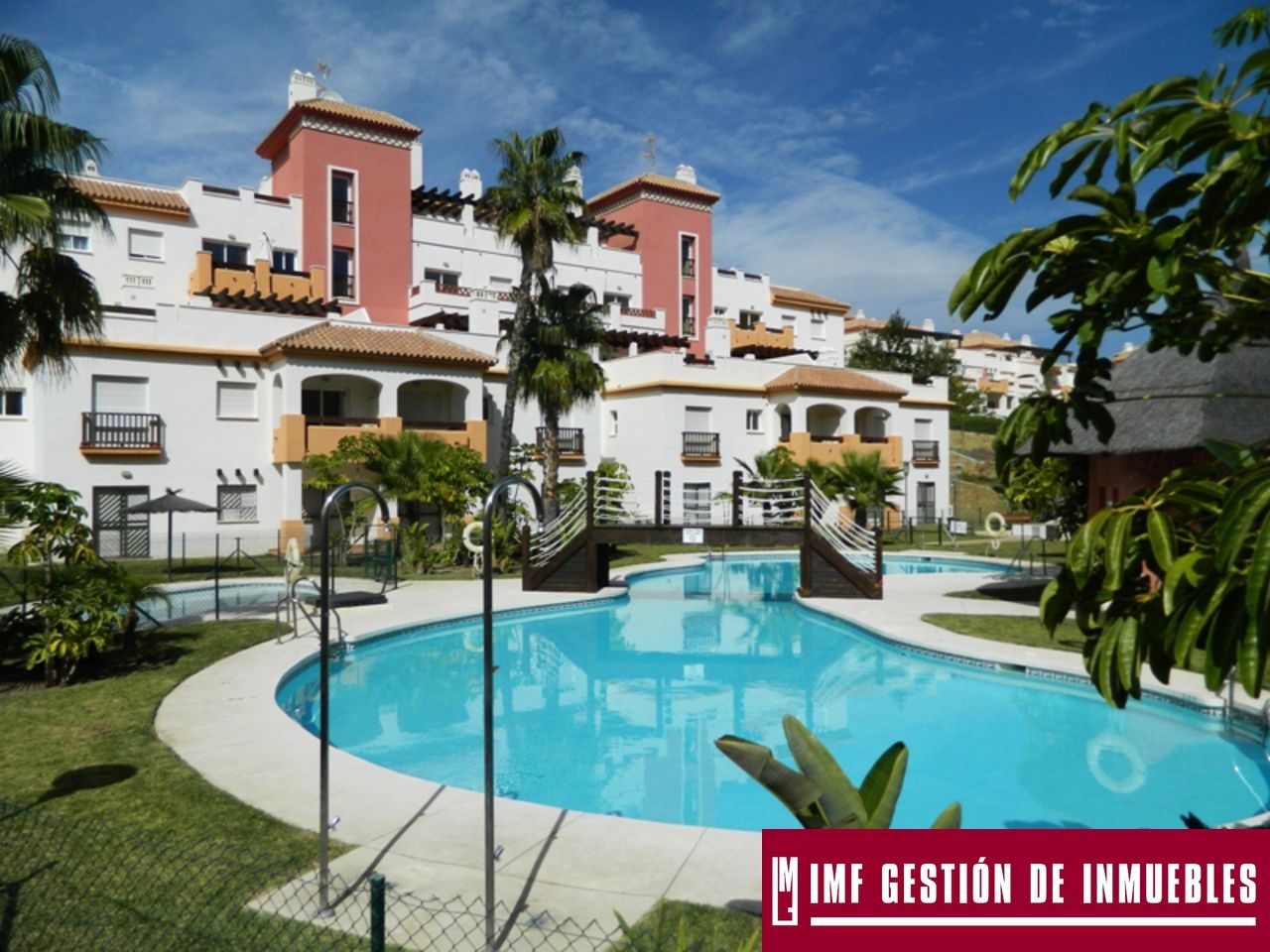 Exterior view of Attic for sale in Vélez-Málaga  with Air Conditioner, Terrace and Storage room