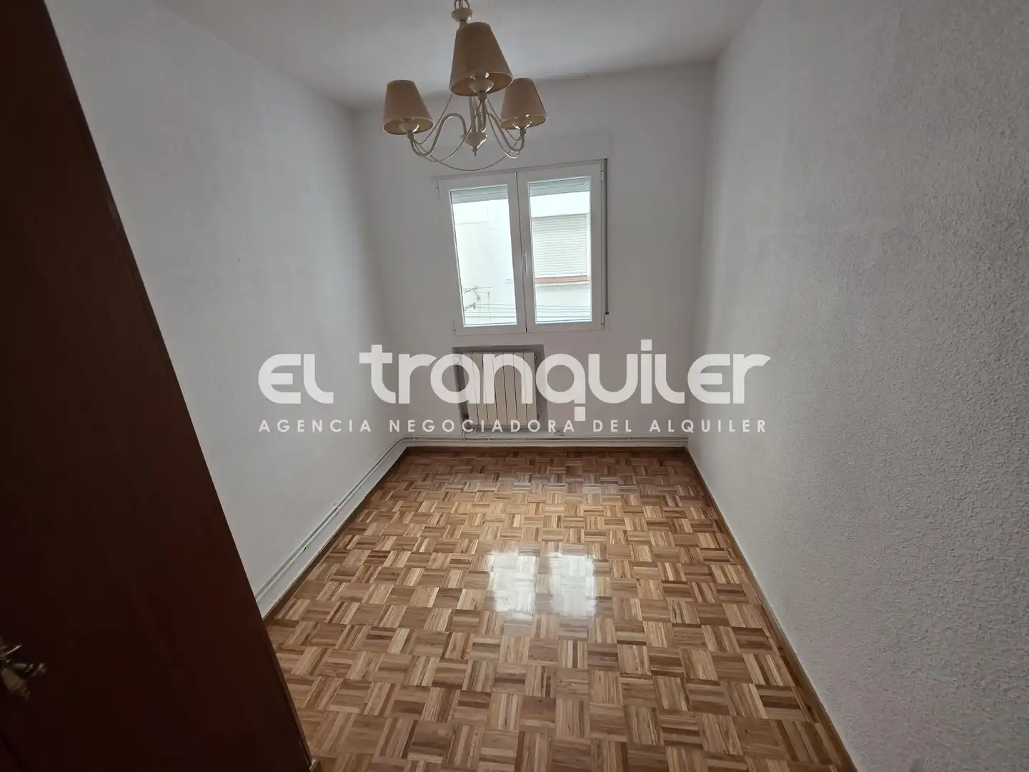 Bedroom of Flat for rent in Madrid  with Air Conditioner, Parquet flooring and Terrace