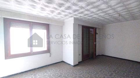 PISO PARA REFORMAR EN SAX CON ASCENSOR, PATIO Y BALCON, imatge 3