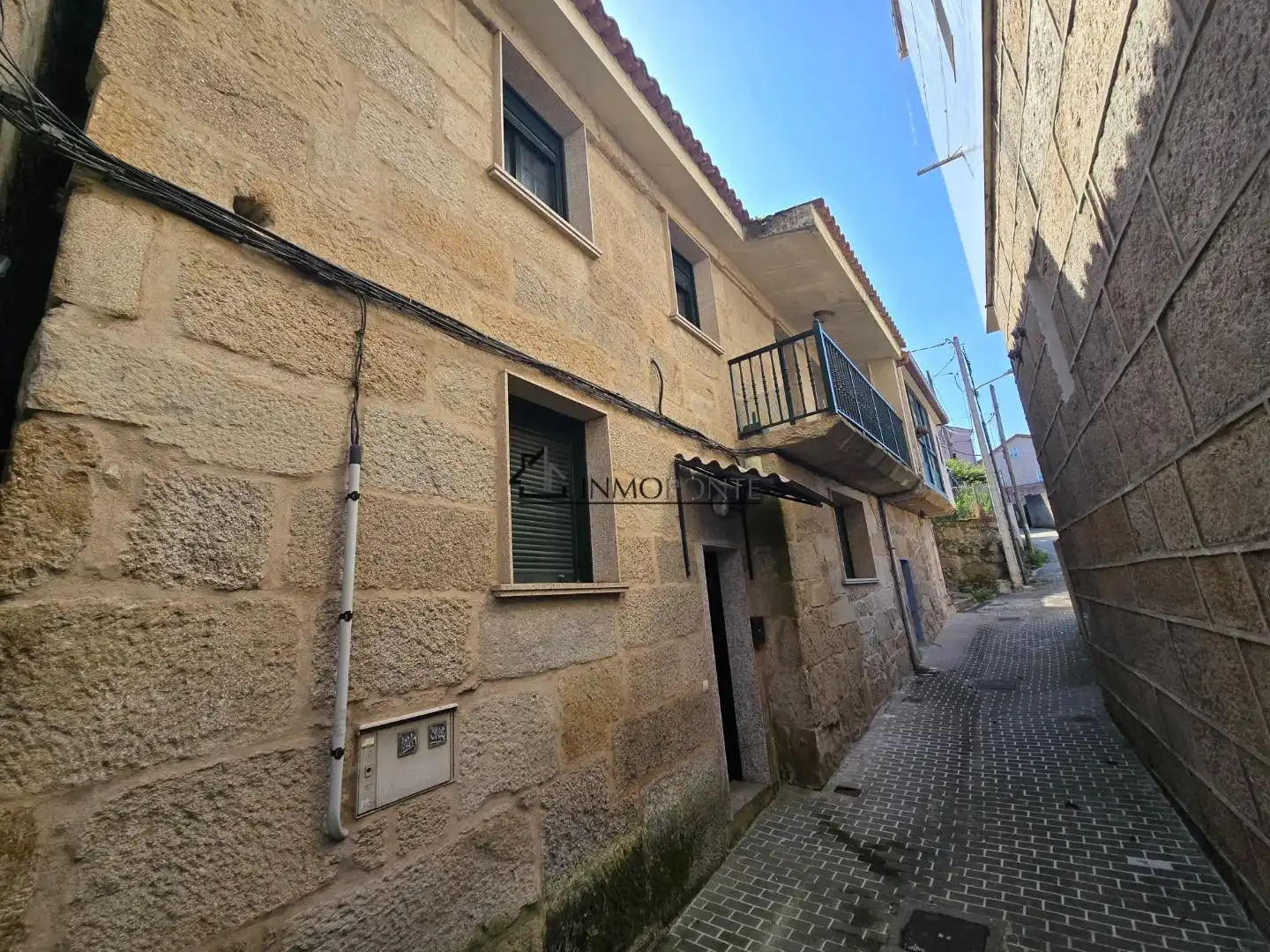 Vista exterior de Casa adosada en venta en Marín con Terraza, Trastero y Balcón
