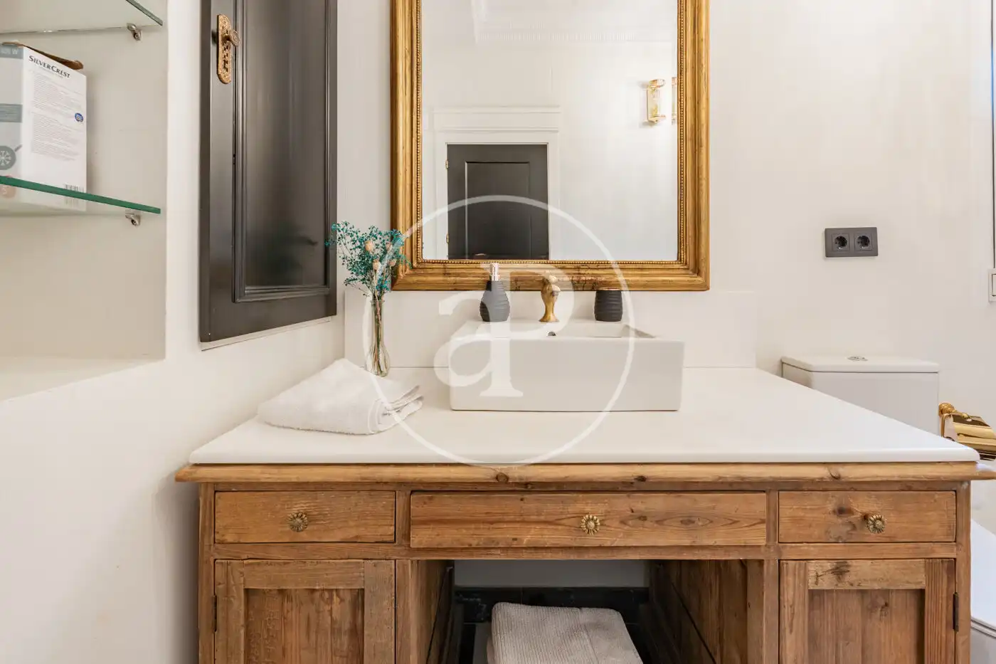 Bany de Pis en venda en Madrid amb Aire condicionat, Calefacció i Moblat