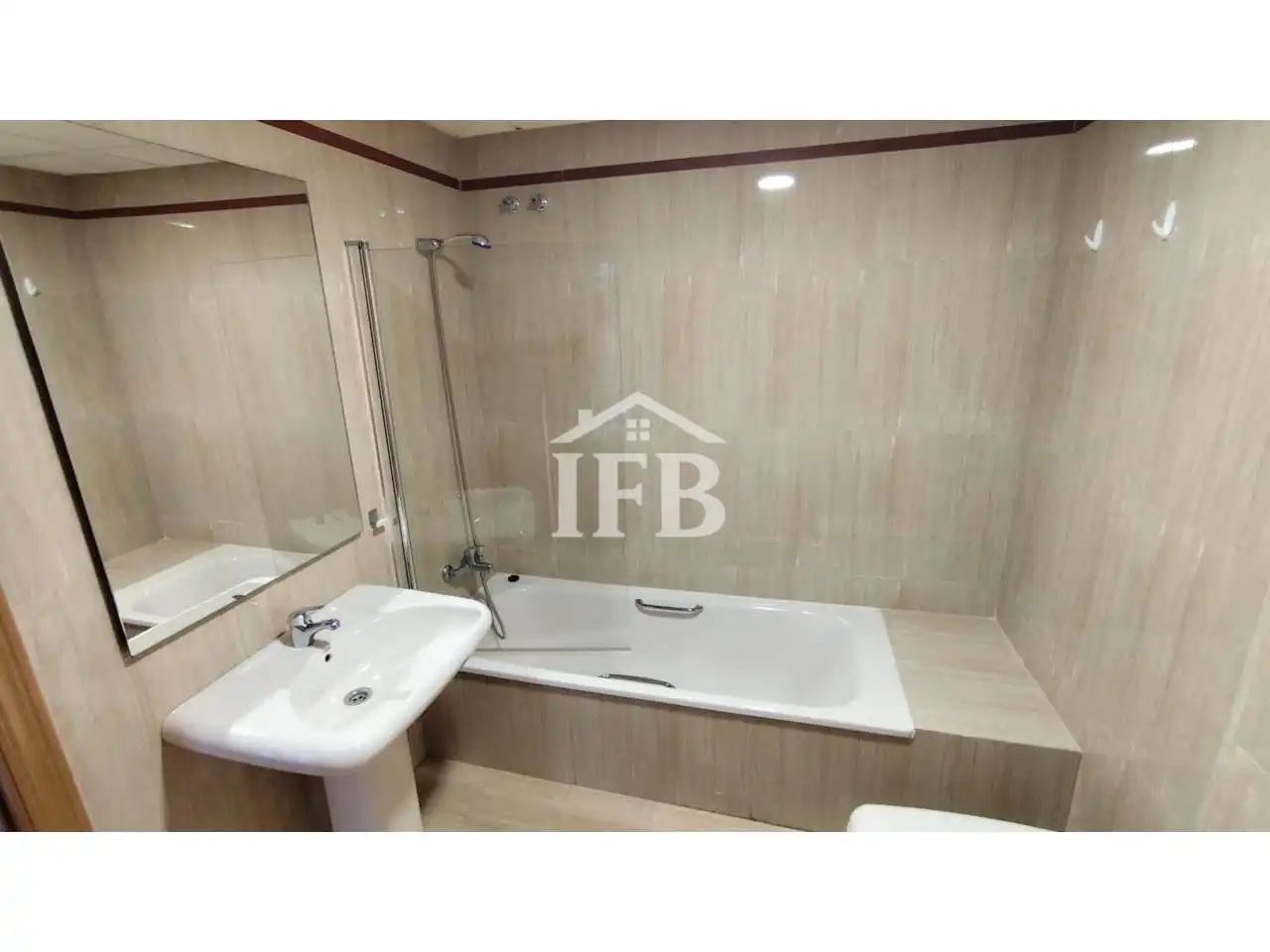 Baño de Piso de alquiler en Valdepasillas - La Paz - Huerta Rosales