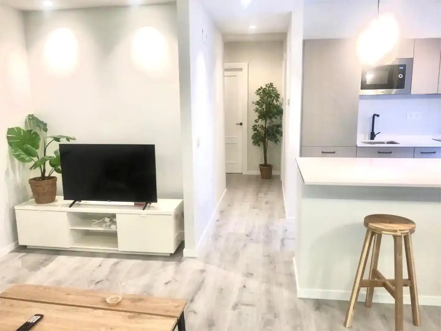 Wohnzimmer von Wohnung zur Miete in Portugalete mit Balkon