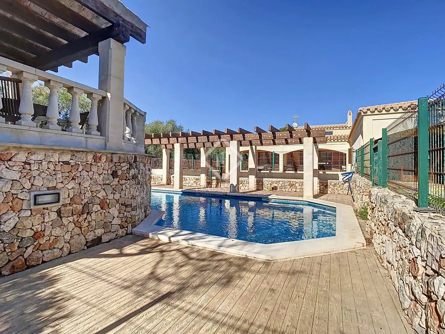Piscina de Casa o xalet en venda en Sant Lluís amb Aire condicionat, Calefacció i Terrassa