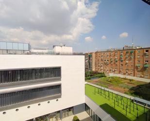 Exterior view of Flat to rent in  Madrid Capital  with Air Conditioner, Heating and Terrace