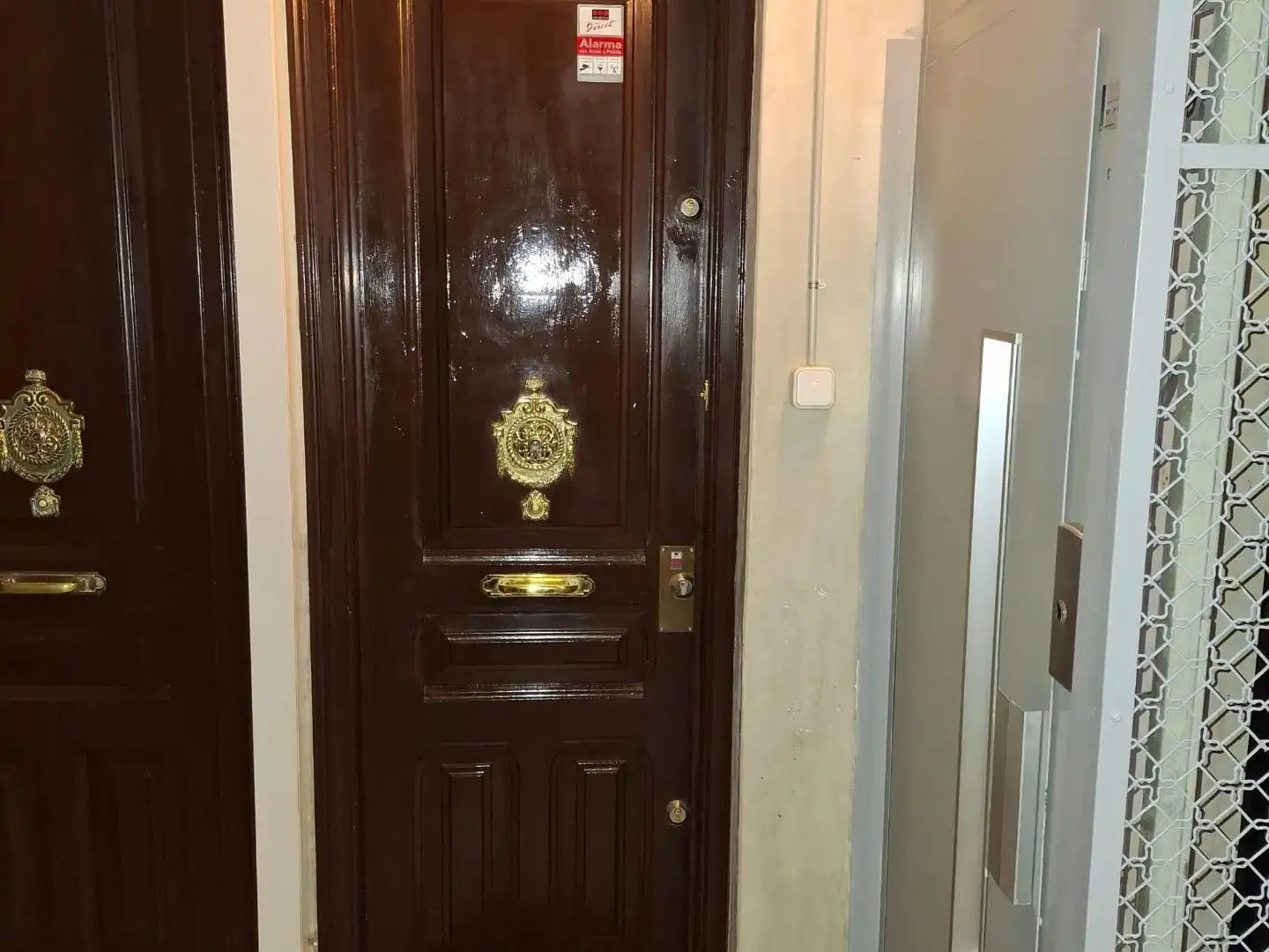 Piso con ascensor en venta en CALLE PARIS 138, imagen 2