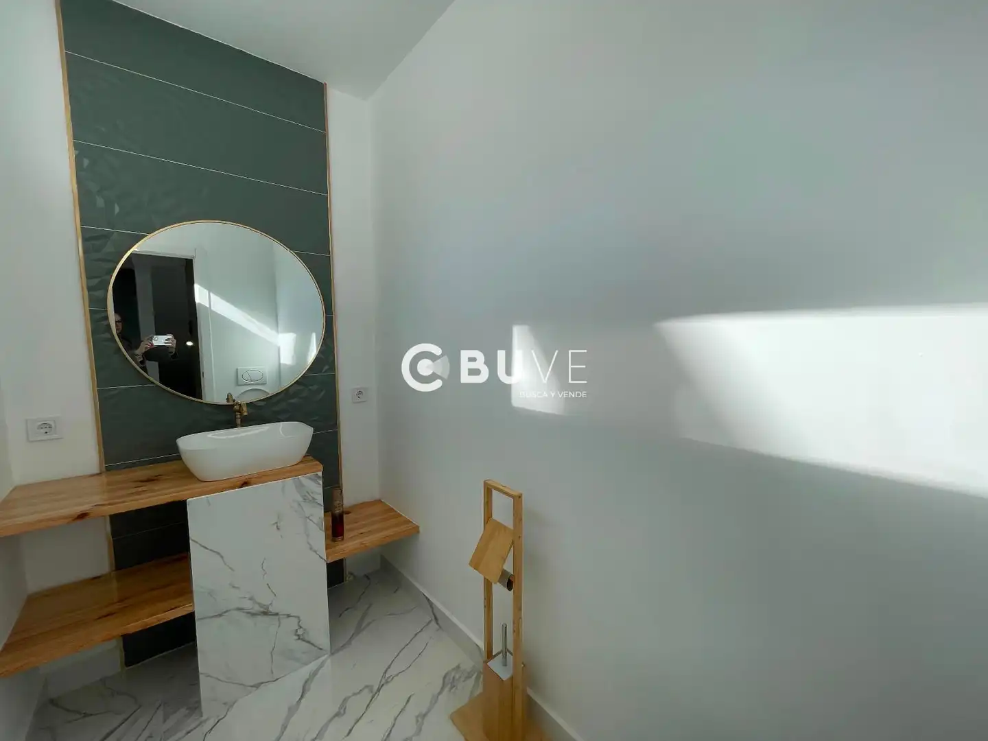 Bathroom of Houses for sale in Sevilla  with Air Conditioner, Terrace and Swimming Pool