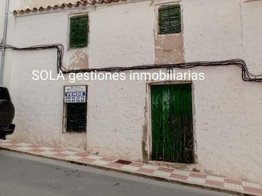 Casa en venda a Torreperogil