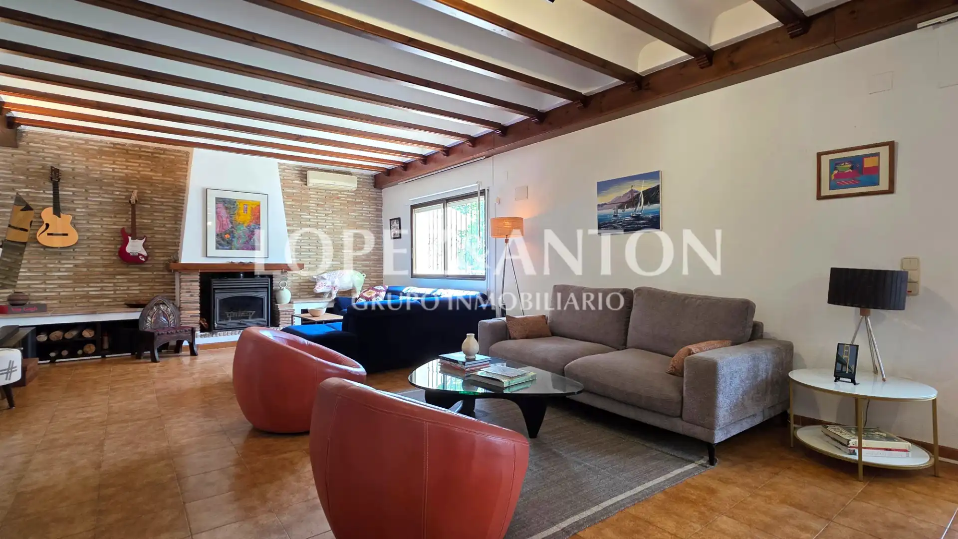 Sala de estar de Casa o chalet en venta en Paterna con Aire acondicionado, Jardín privado y Terraza